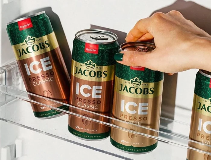 Cool Sips for Warm Days: The Ultimate On-the-Go Coffee Essential